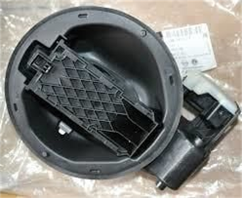 Opel İnsignia Yakıt Dolum Yuvası Depo Kilit Motoru Üzerinde