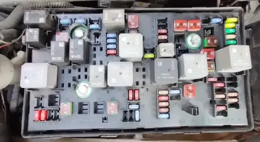 SİGORTA KUTUSU CRUZE