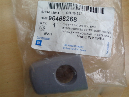 Chevrolet Captiva Ön Kapı Açma Küçük Kapağı Delikli