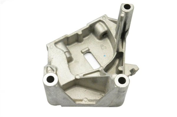 Opel Corsa D Sağ Motor Kulağı Braketi İthal