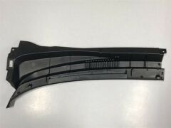 Chevrolet Cruze Su Oluk Reflektörü Cam Ön Izgarası