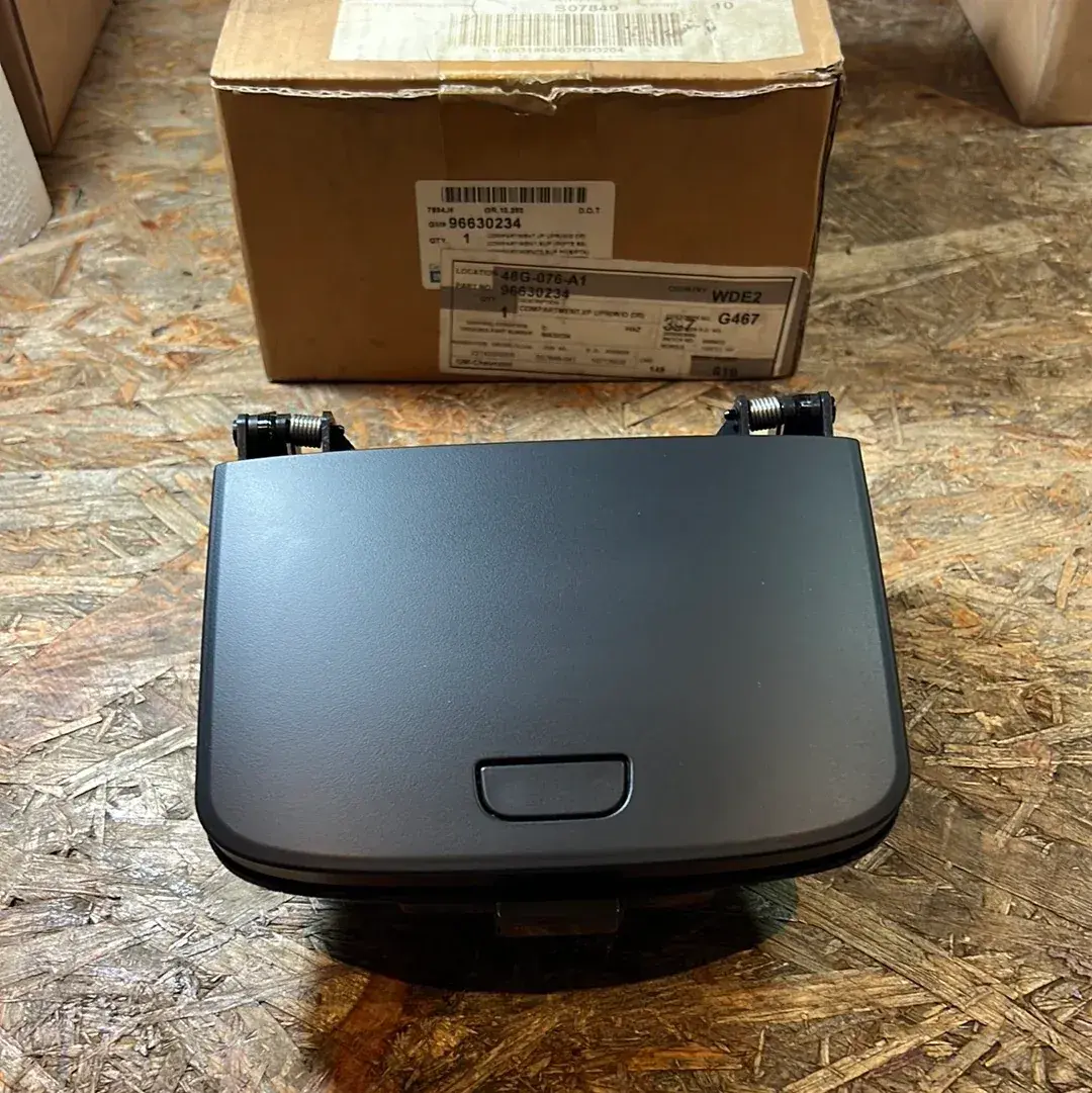 Chevrolet Captiva C100 ORTA KONSOL TORPİDOSU